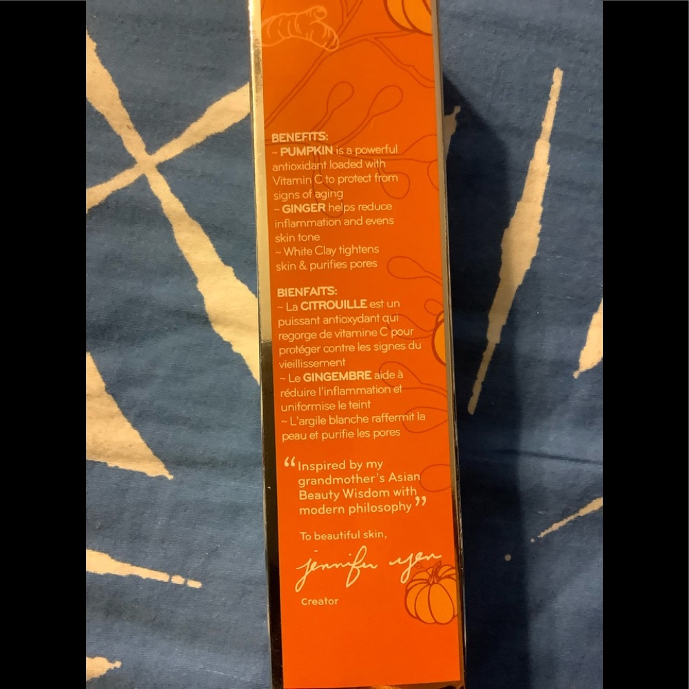 Purlisse Charcoal Mask - Picture 5 of 7